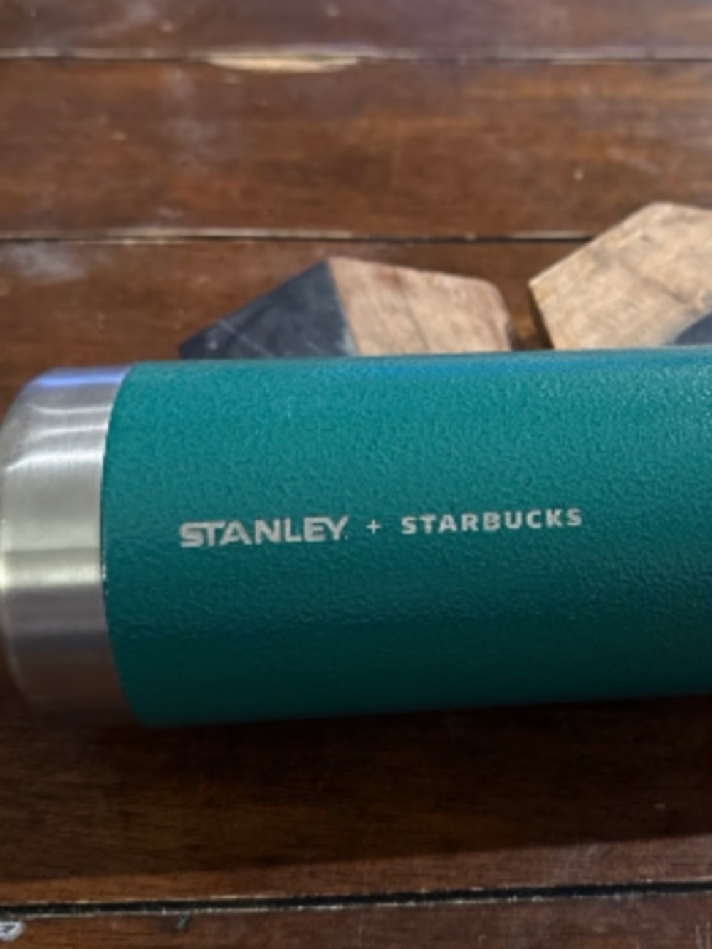 Stanley + Starbucks collaboration 17 oz / 503 mL vacuum-insulated thermos bottle